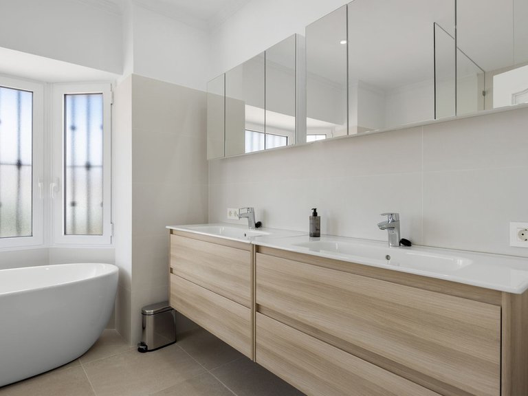 Villa for Sale in Las Chapas, Malaga 30