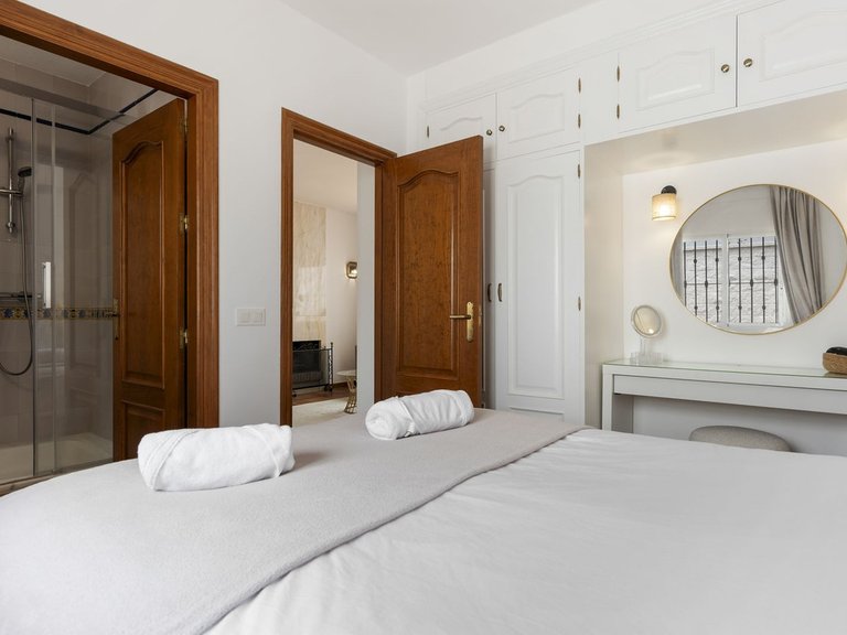 Villa for Sale in Las Chapas, Malaga 36