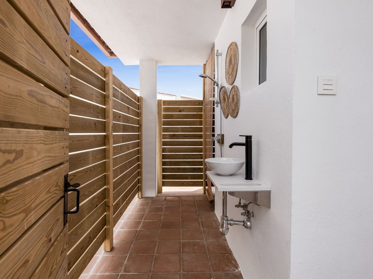 Villa for Sale in Las Chapas, Malaga 39