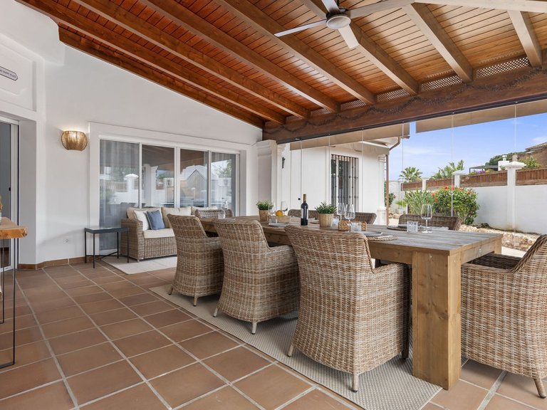 Villa for Sale in Las Chapas, Malaga 6