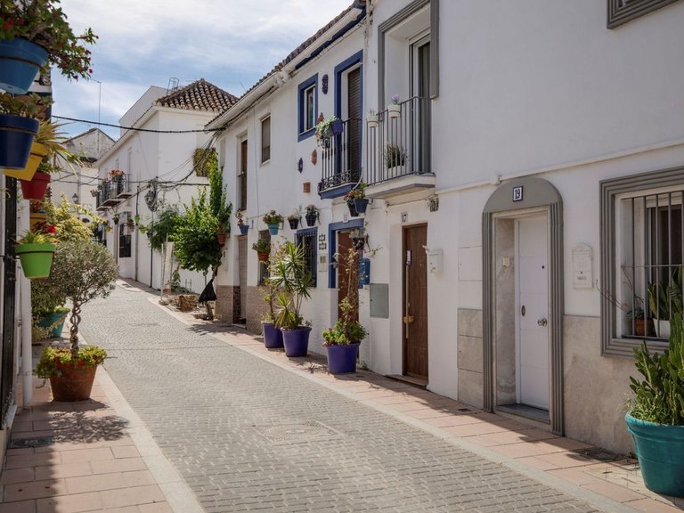 Villa for Sale in Estepona, Malaga 4