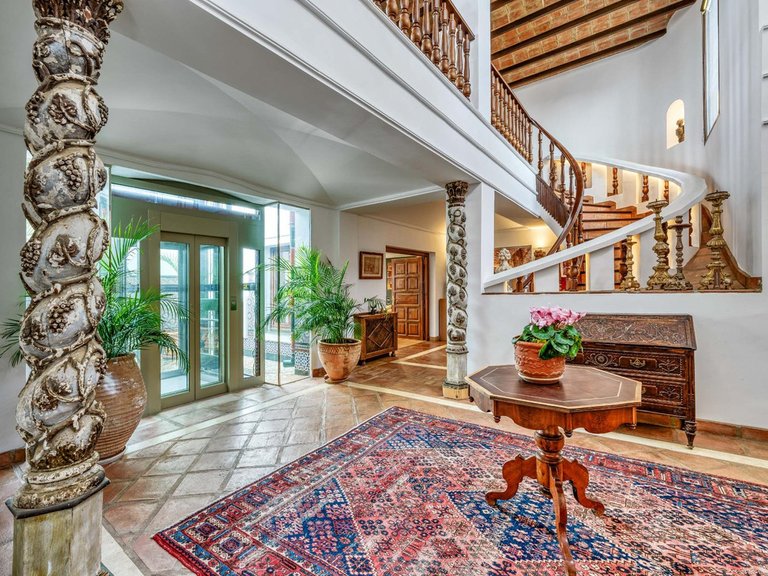 Villa for Sale in La Mairena, Malaga 18
