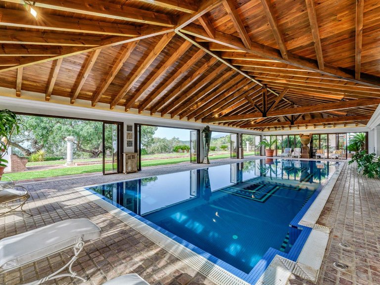 Villa for Sale in La Mairena, Malaga 29