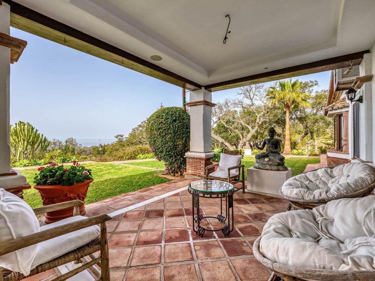 Villa for Sale in La Mairena, Malaga 33