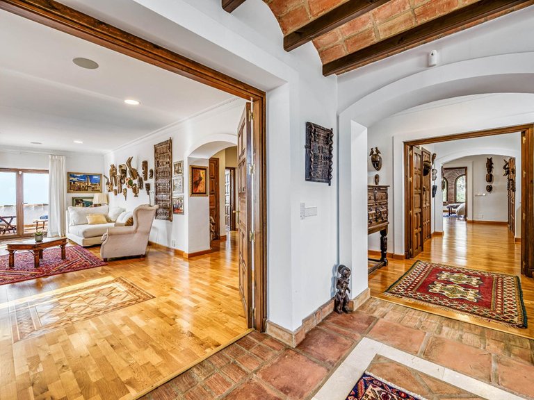 Villa for Sale in La Mairena, Malaga 40