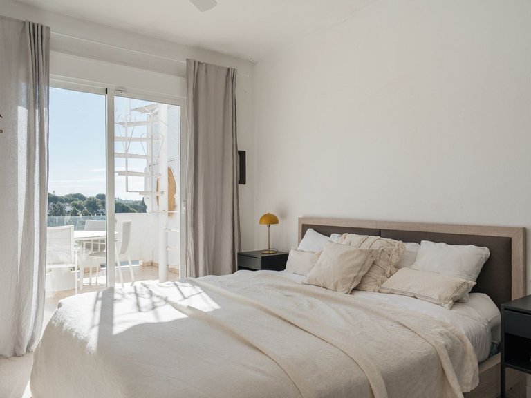 Apartment for Sale in Nueva Andalucía, Malaga 13