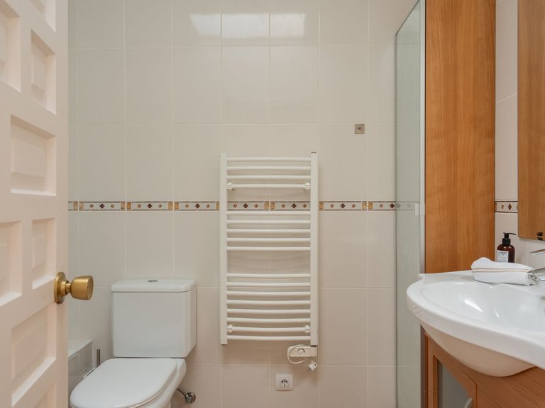 Apartment for Sale in Nueva Andalucía, Malaga 20