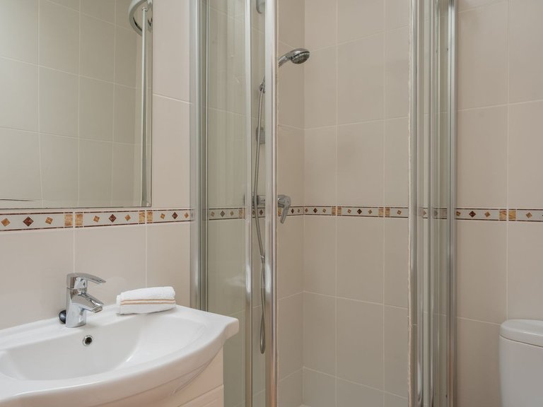 Apartment for Sale in Nueva Andalucía, Malaga 22