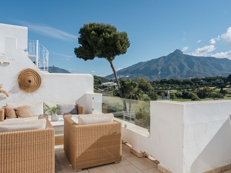 Apartment for Sale in Nueva Andalucía, Malaga 7