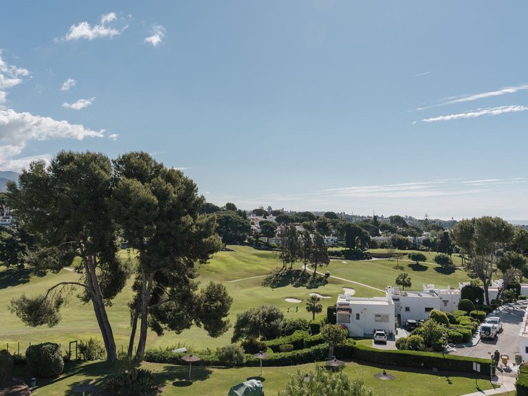 Apartment for Sale in Nueva Andalucía, Malaga 8