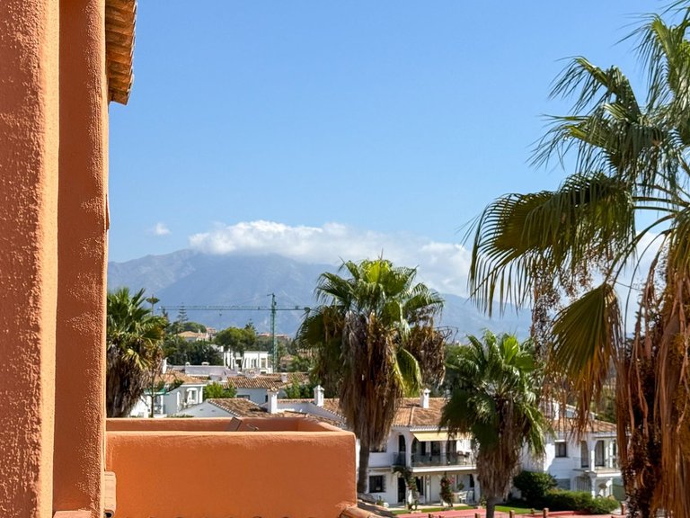 Apartment for Sale in El Paraiso, Malaga 11