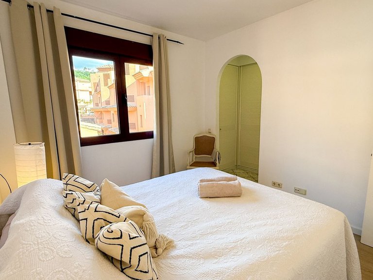 Apartment for Sale in El Paraiso, Malaga 23
