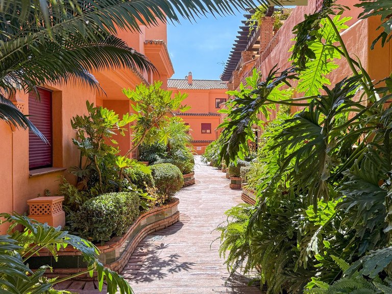 Apartment for Sale in El Paraiso, Malaga 27