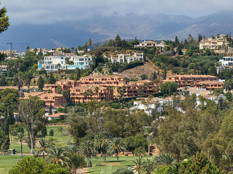 Apartment for Sale in El Paraiso, Malaga 28