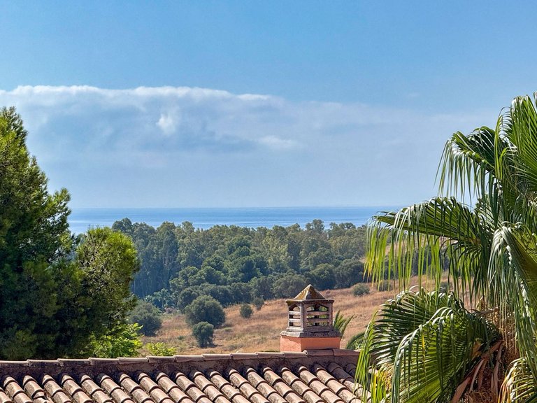Apartment for Sale in El Paraiso, Malaga 8