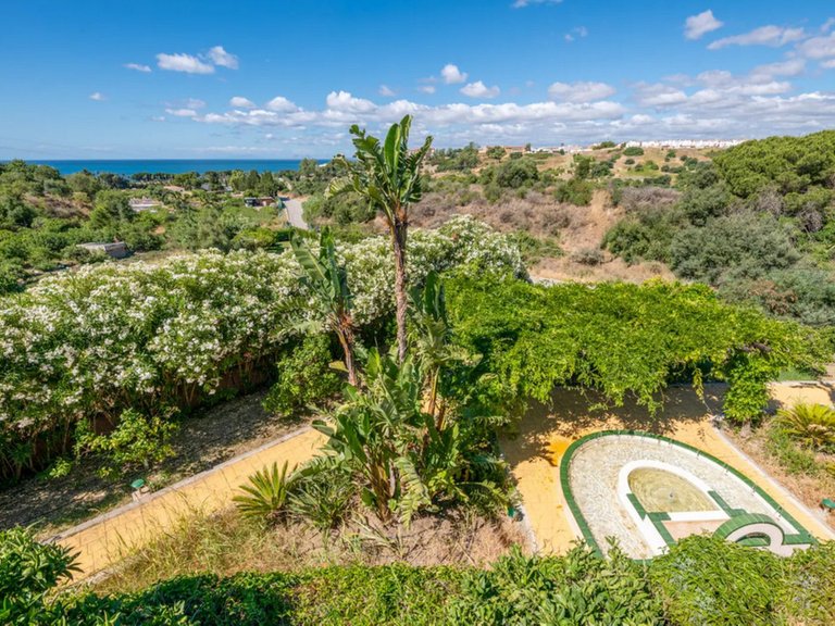 Villa for Sale in Estepona, Malaga 26