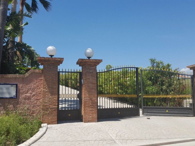 Villa for Sale in Estepona, Malaga 29