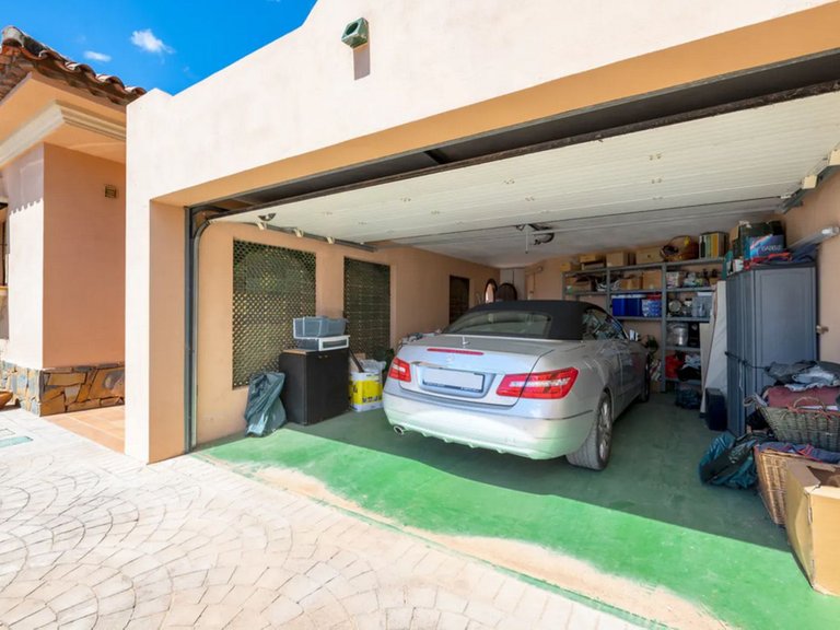 Villa for Sale in Estepona, Malaga 8