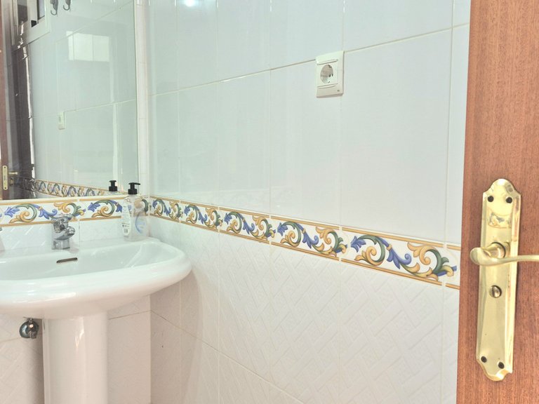 Villa for Sale in Alhaurin Golf, Malaga 12