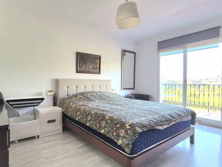 Villa for Sale in Alhaurin Golf, Malaga 19