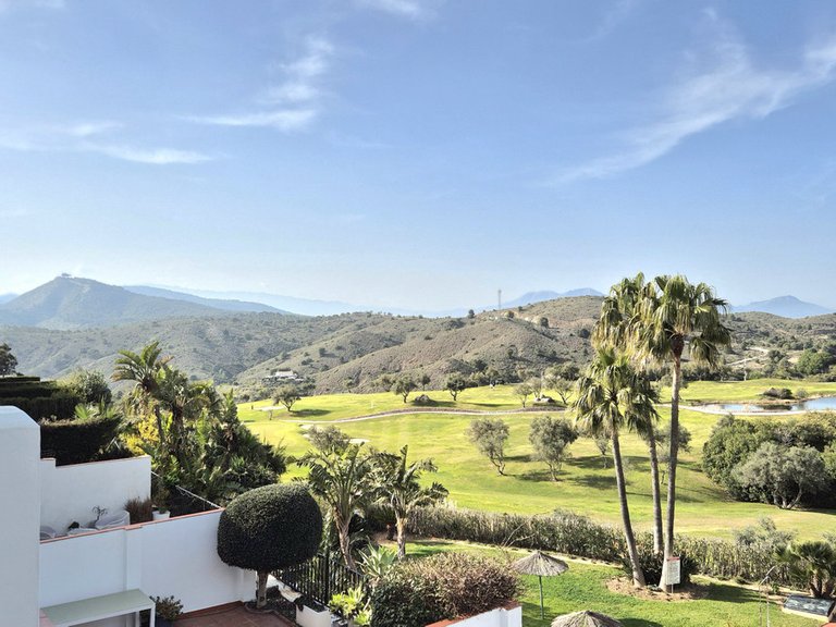 Villa for Sale in Alhaurin Golf, Malaga 24