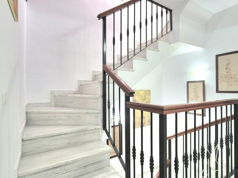 Villa for Sale in Alhaurin Golf, Malaga 30