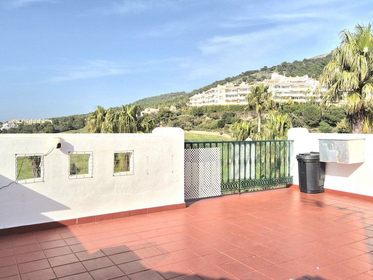 Villa for Sale in Alhaurin Golf, Malaga 31