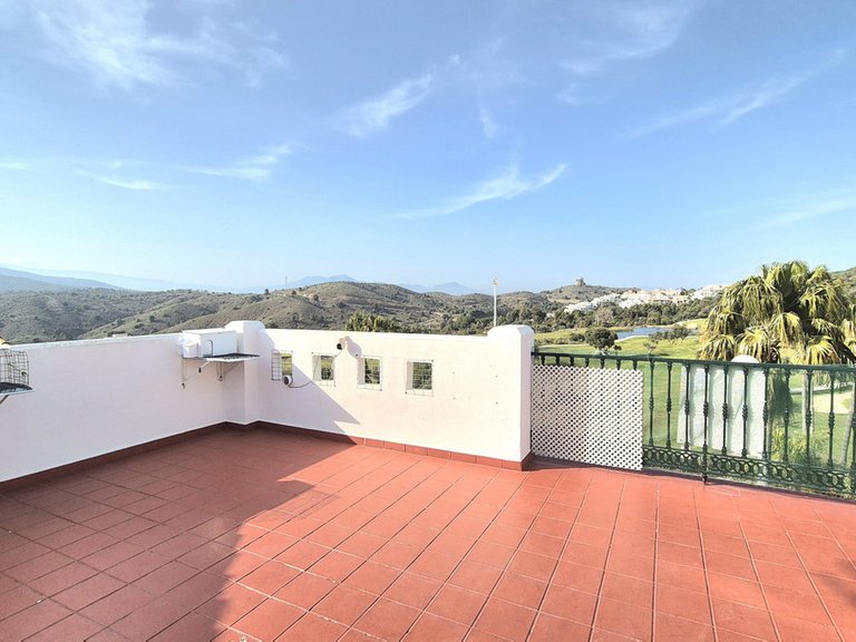 Villa for Sale in Alhaurin Golf, Malaga 34
