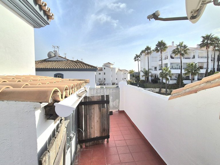 Villa for Sale in Alhaurin Golf, Malaga 35