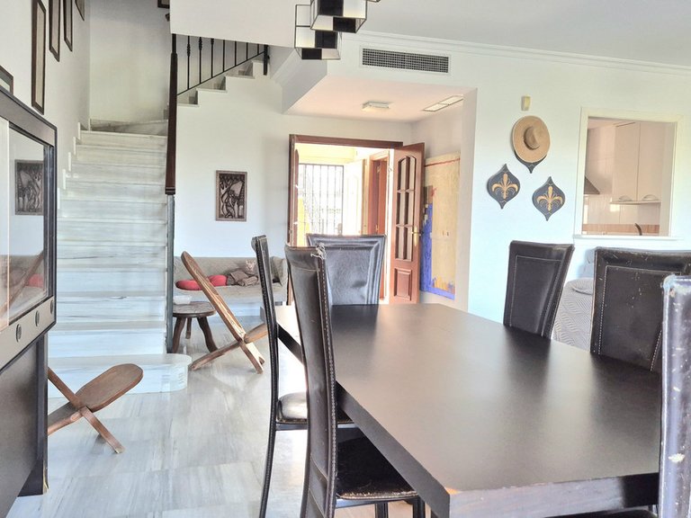 Villa for Sale in Alhaurin Golf, Malaga 9
