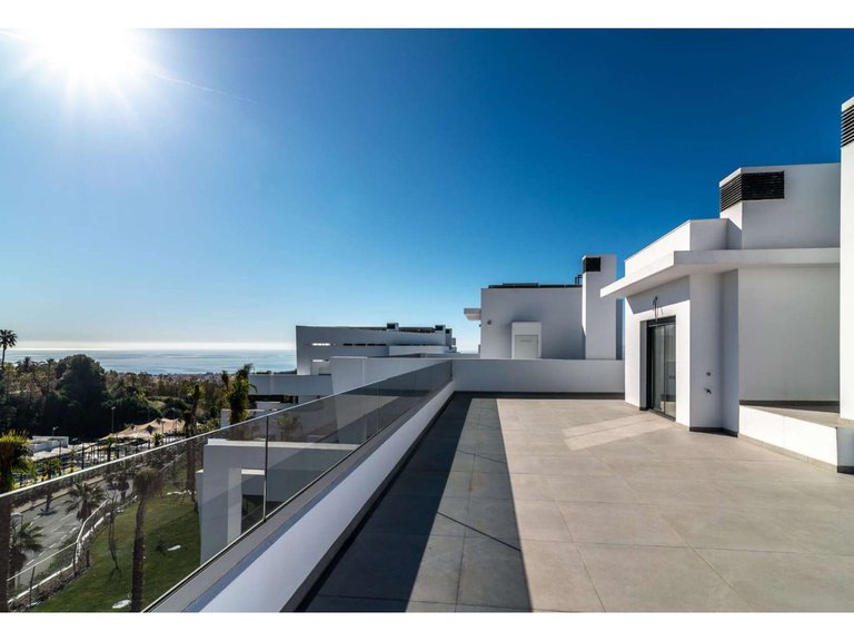 Penthouse for Sale in Costa del Sol Estepona, Malaga 11