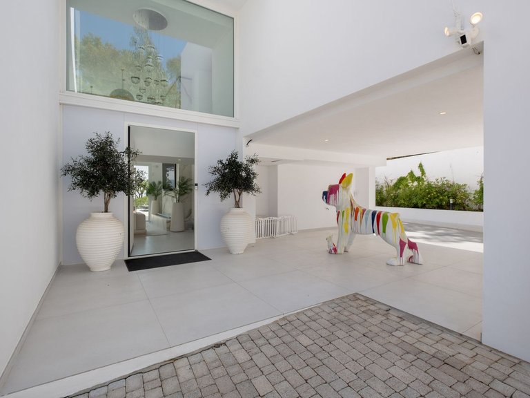 Villa for Sale in La Mairena, Malaga 30