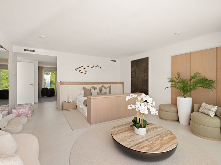 Villa for Sale in La Mairena, Malaga 33
