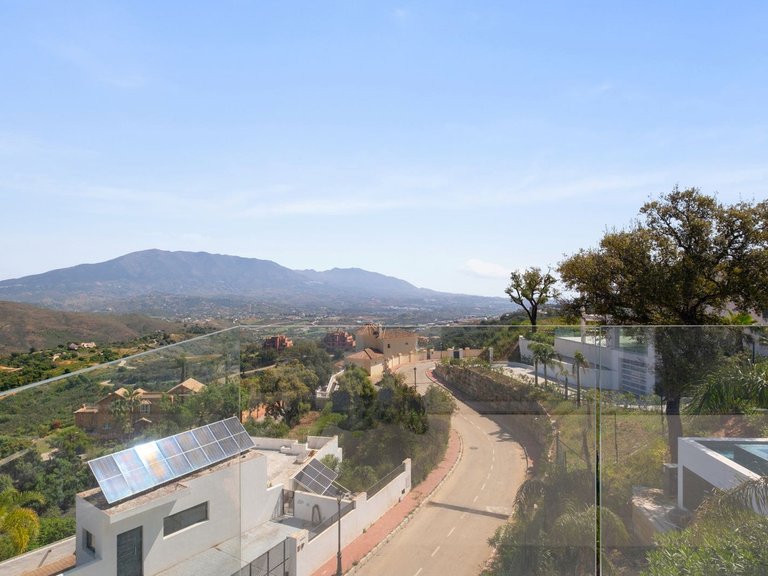 Villa for Sale in La Mairena, Malaga 50