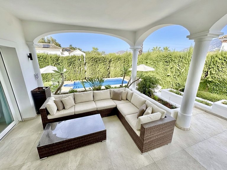 Villa for Sale in Nueva Andalucía, Malaga 13