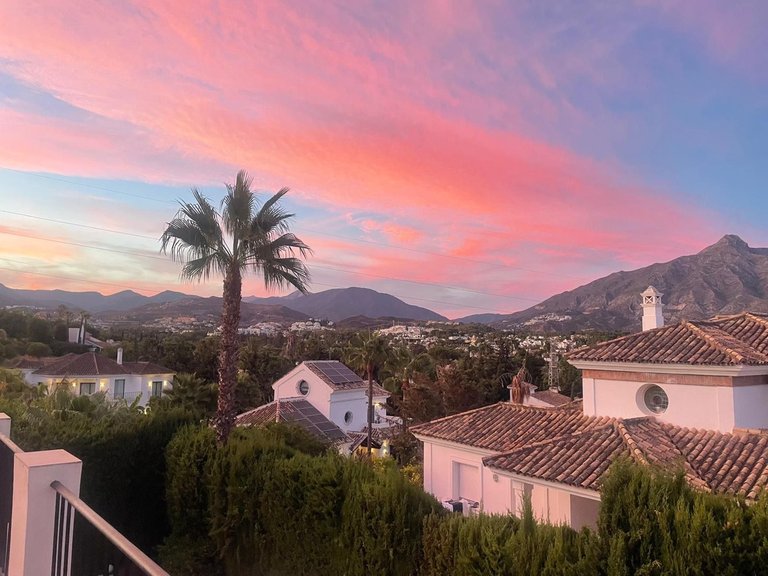 Villa for Sale in Nueva Andalucía, Malaga 23