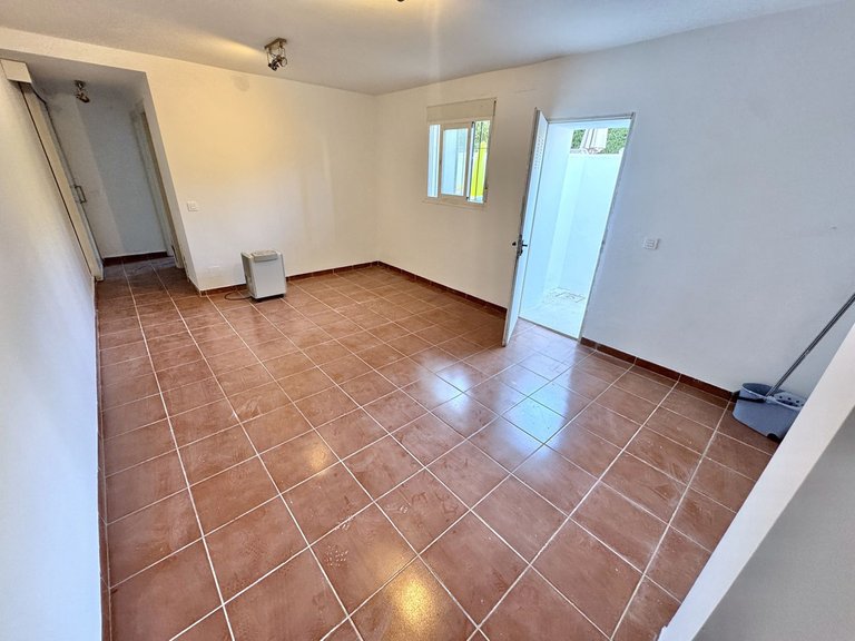 Villa for Sale in Nueva Andalucía, Malaga 28