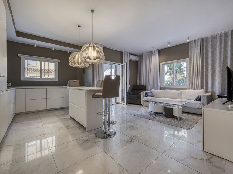 Apartment for Sale in Puerto Banús, Malaga 10