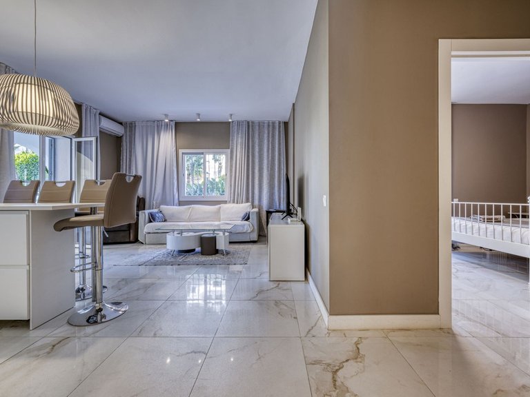 Apartment for Sale in Puerto Banús, Malaga 12