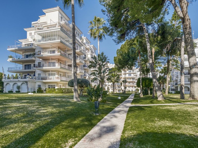 Apartment for Sale in Puerto Banús, Malaga 4