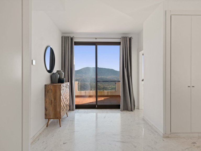 Apartment for Sale in La Mairena, Malaga 12