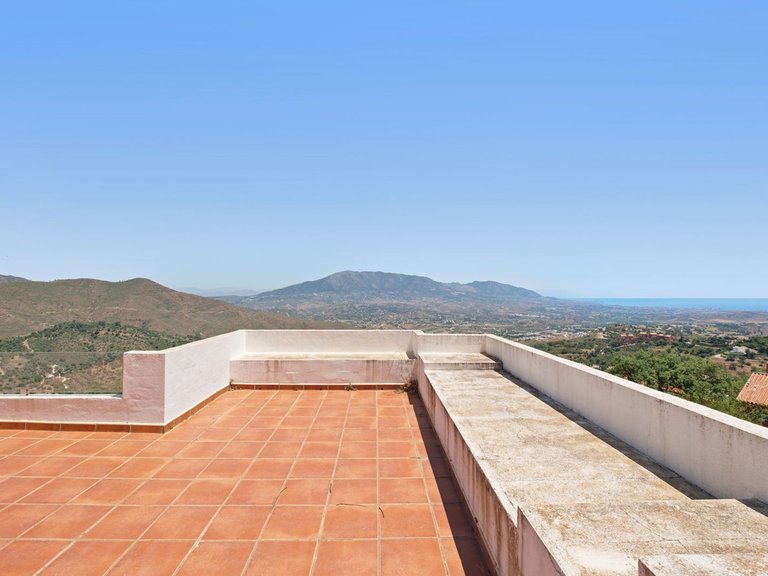 Apartment for Sale in La Mairena, Malaga 16
