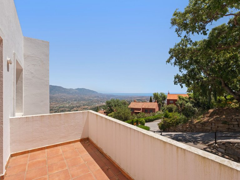 Apartment for Sale in La Mairena, Malaga 34