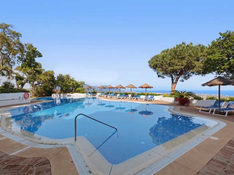 Apartment for Sale in La Mairena, Malaga 39