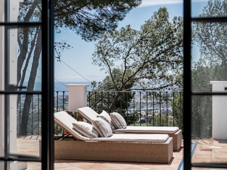 Villa for Sale in Benahavís, Malaga 11