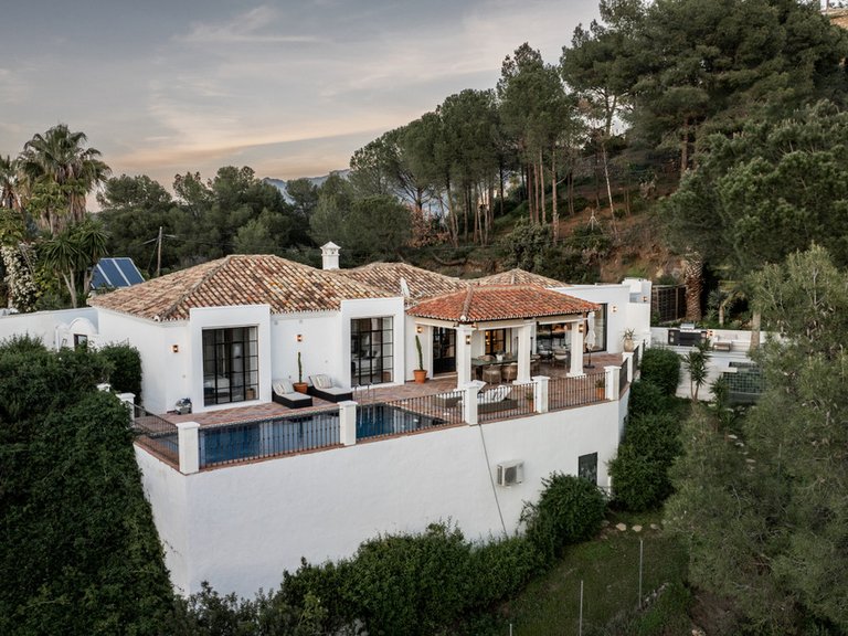 Villa for Sale in Benahavís, Malaga 26