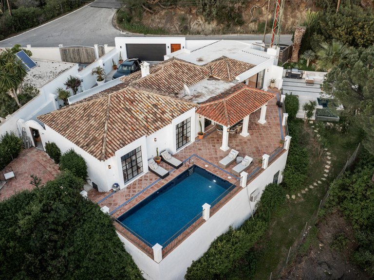 Villa for Sale in Benahavís, Malaga 27