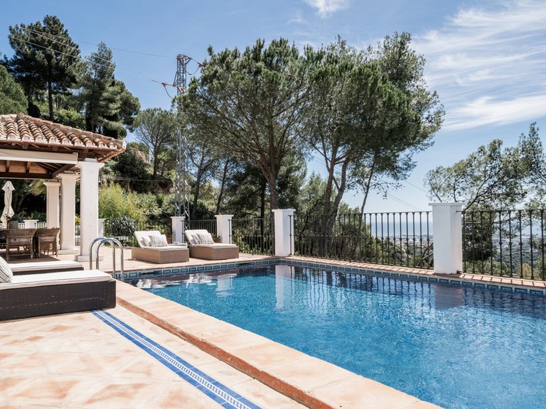 Villa for Sale in Benahavís, Malaga 3