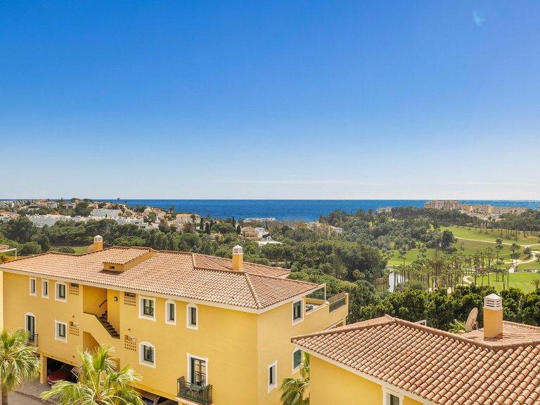 Apartment for Sale in Torrequebrada, Malaga 10