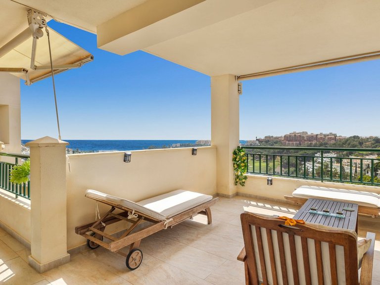Apartment for Sale in Torrequebrada, Malaga 2